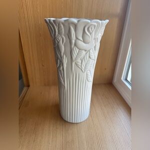 Elegant White Ceramic Vase with Rose Design